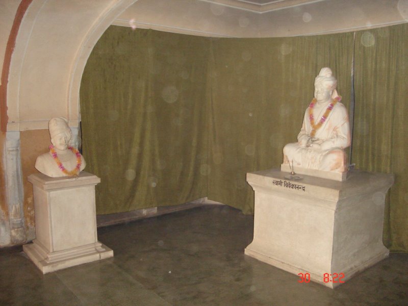 Swamiji teaching Raja Ajit Singh